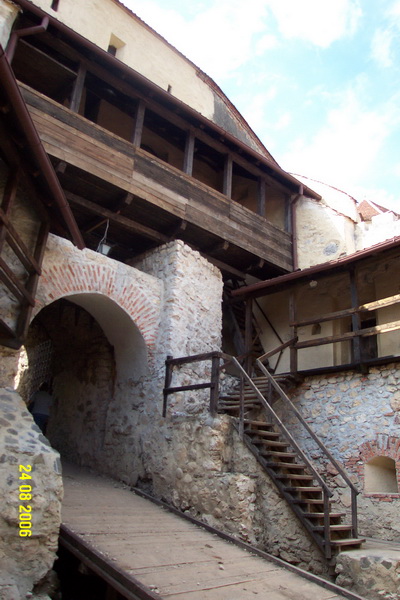 2006-08-24 13-26-45.JPG - 2006-08-U-RO>Bran Ri Sinaia-Festung Rasnov